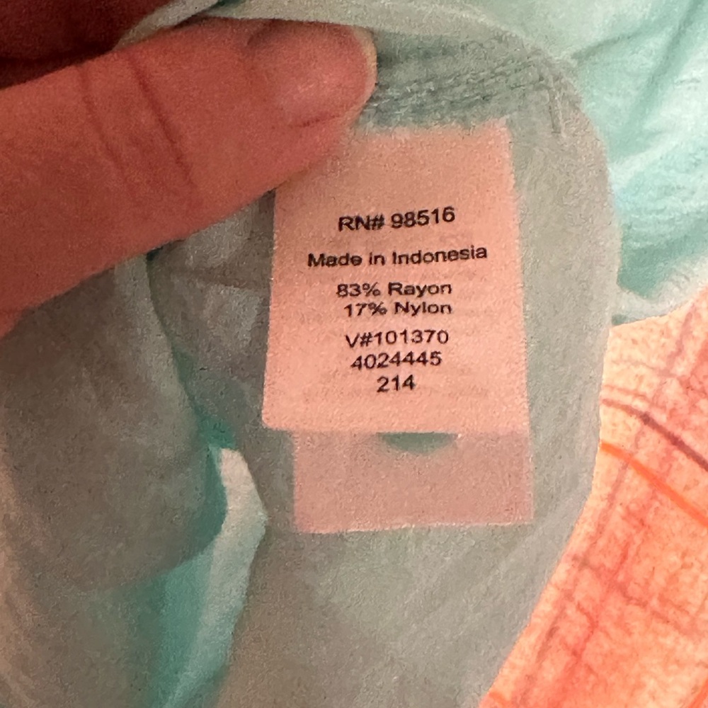 Lightweight button up - image 4